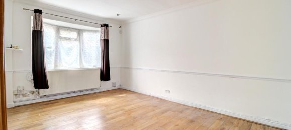 3 bedrooms House in Basingstoke, United Kingdom No. 10778 24