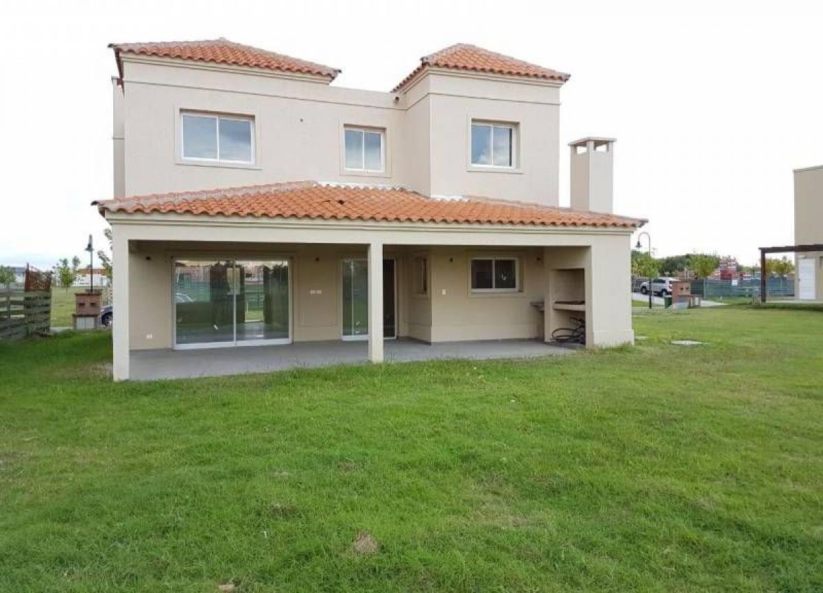 3 bedrooms House in Tigre, Argentina No. 1626