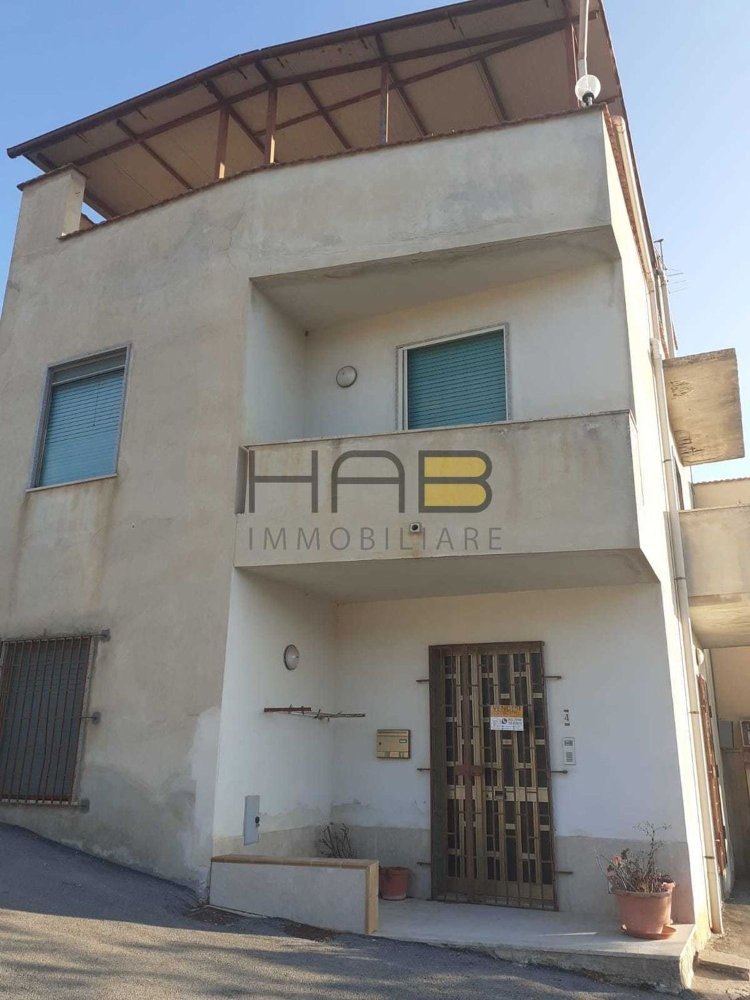 5-Zimmer Haus in Valderice, Italy, Nr. 279595