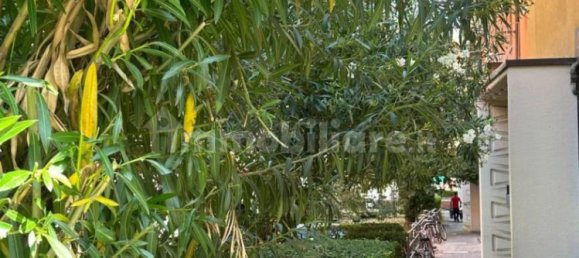 3 bedrooms Apartment in Bologna, Italy No. 332420 3