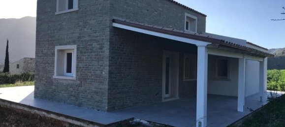 4 rooms Villa in Castellammare del Golfo, Italy No. 258750 2