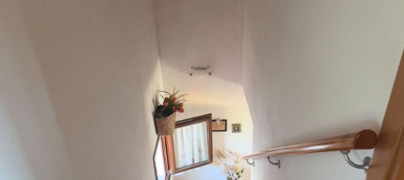 3 rooms House in Correzzola, Italy No. 283053 9