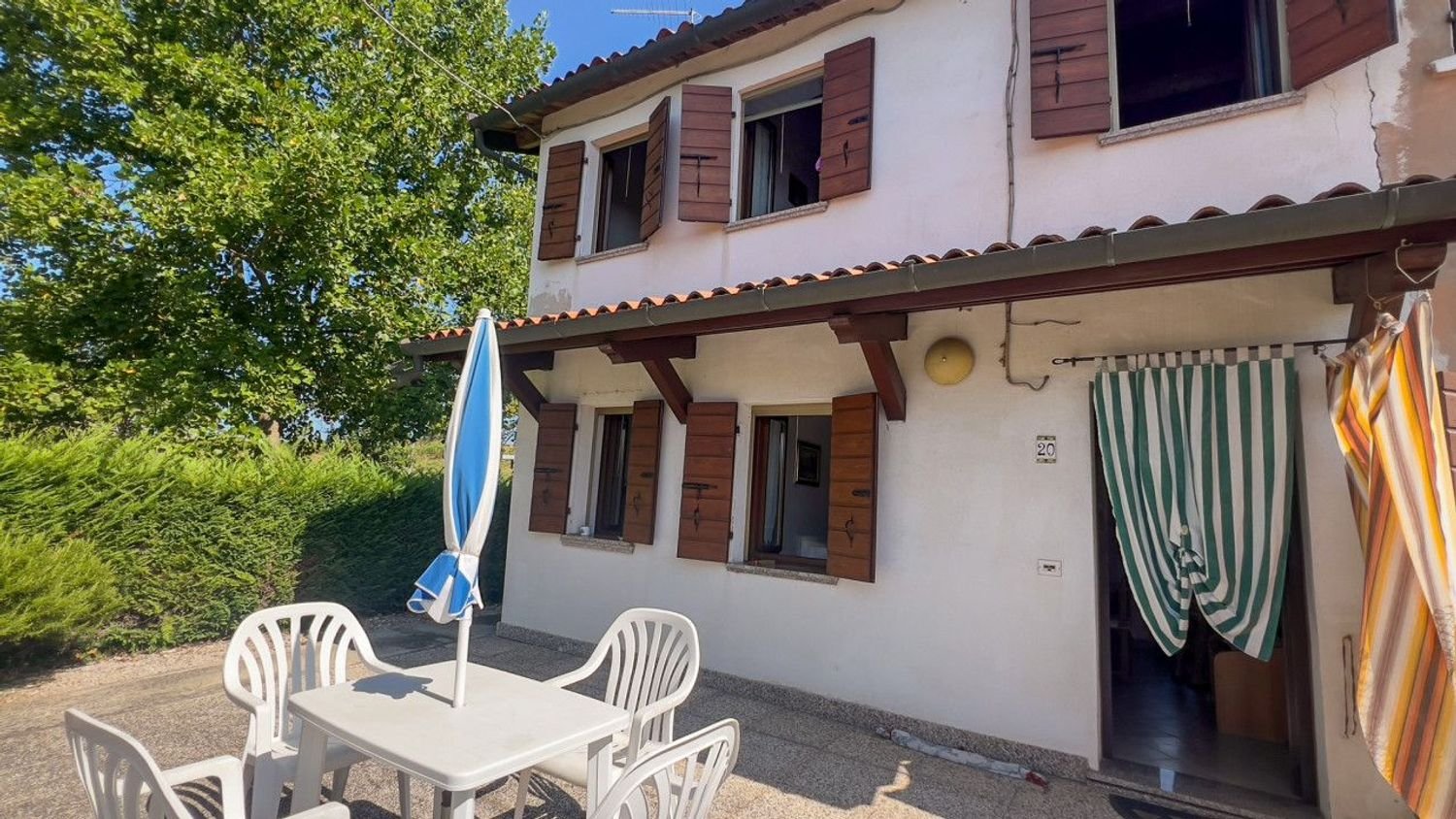 3 rooms House in Correzzola, Italy No. 283053