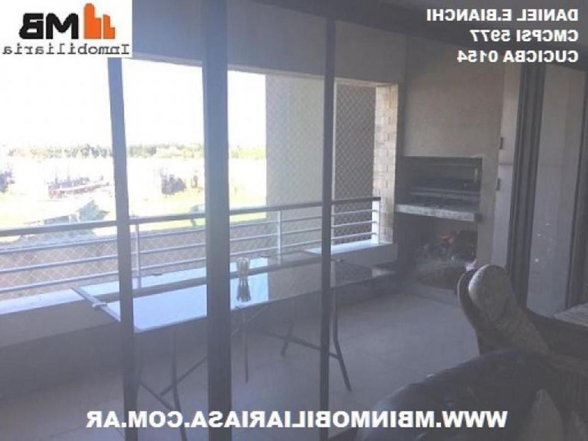 3 bedrooms Commercial property in Tigre, Argentina No. 28401