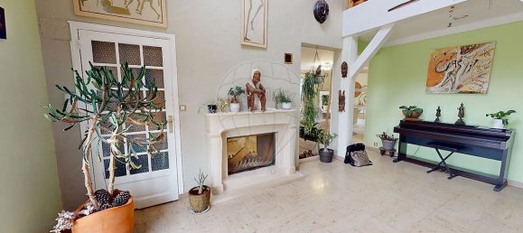 Casa de 7 dormitorios en Saint-Denis-de-l'Hotel, France No. 77292 4