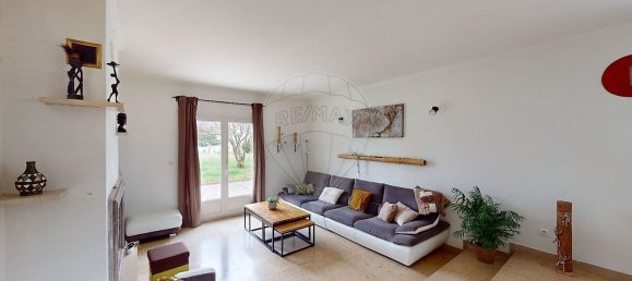 Casa de 7 dormitorios en Saint-Denis-de-l'Hotel, France No. 77292 8