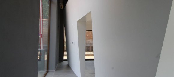 Gewerbliche Immobilie in Piacenza, Italy 224m², Nr. 207512 9