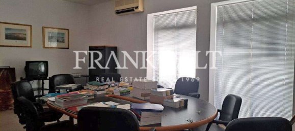 280m² Office in Ta' Xbiex, Malta No. 13627 11