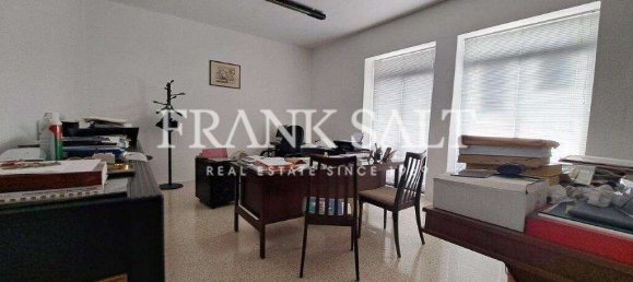 280m² Office in Ta' Xbiex, Malta No. 13627 5