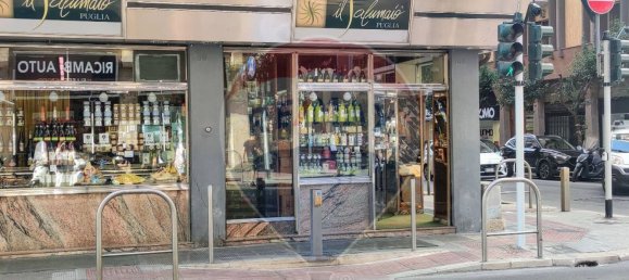 Propriété commerciale à Bari, Italy 134m² No. 346110 18