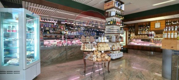 Propriété commerciale à Bari, Italy 134m² No. 346110 4