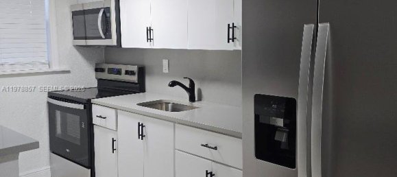 1 dormitorio propiedad comercial en venta en Miami, Miami-Dade, Florida, USA № 614910 13