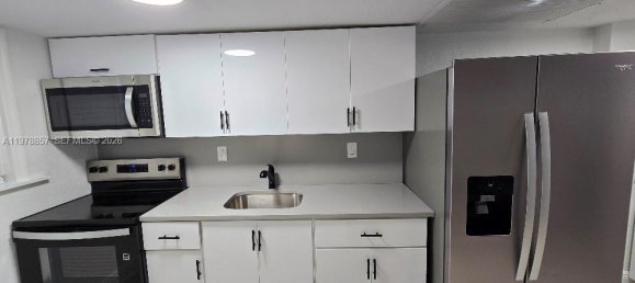 1 dormitorio propiedad comercial en venta en Miami, Miami-Dade, Florida, USA № 614910 16