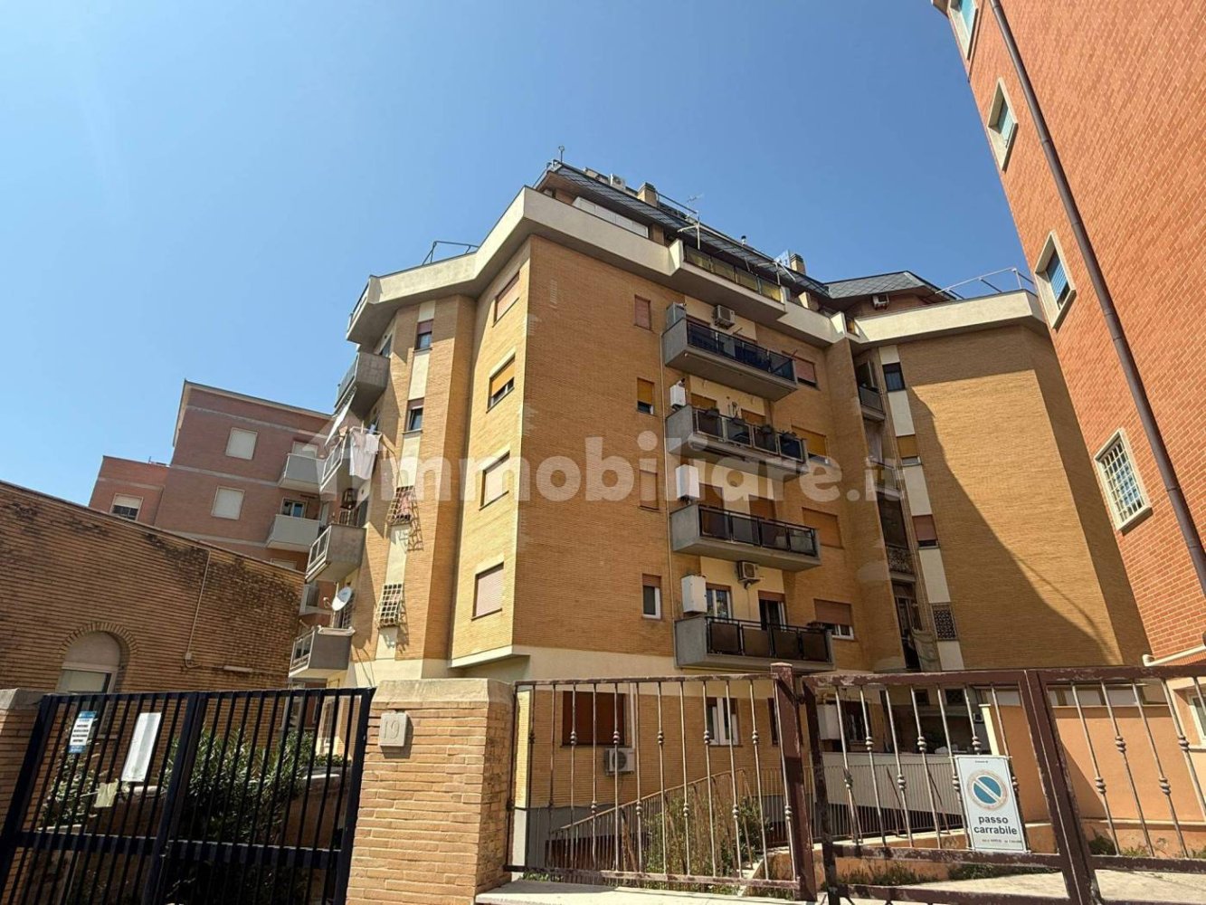Apartamento de 2 dormitorios en Rome, Italy No. 369410