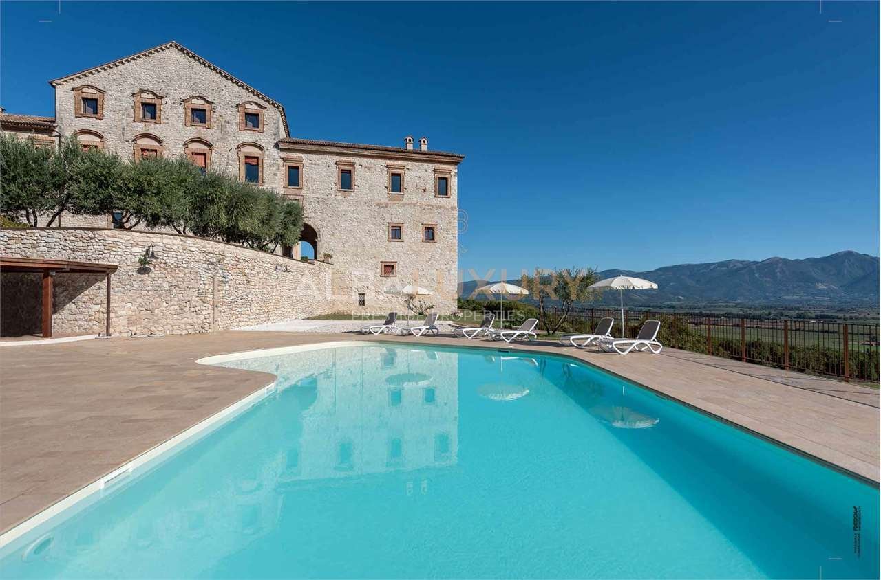 35 غرف نوم فيلا في Contigliano, Italy رقم 102419