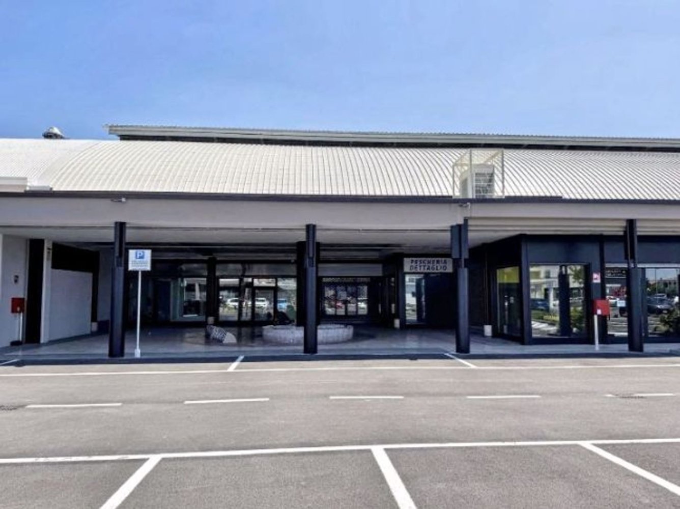 Gewerbliche Immobilie in Carpenedolo, Italy 386m², Nr. 311888