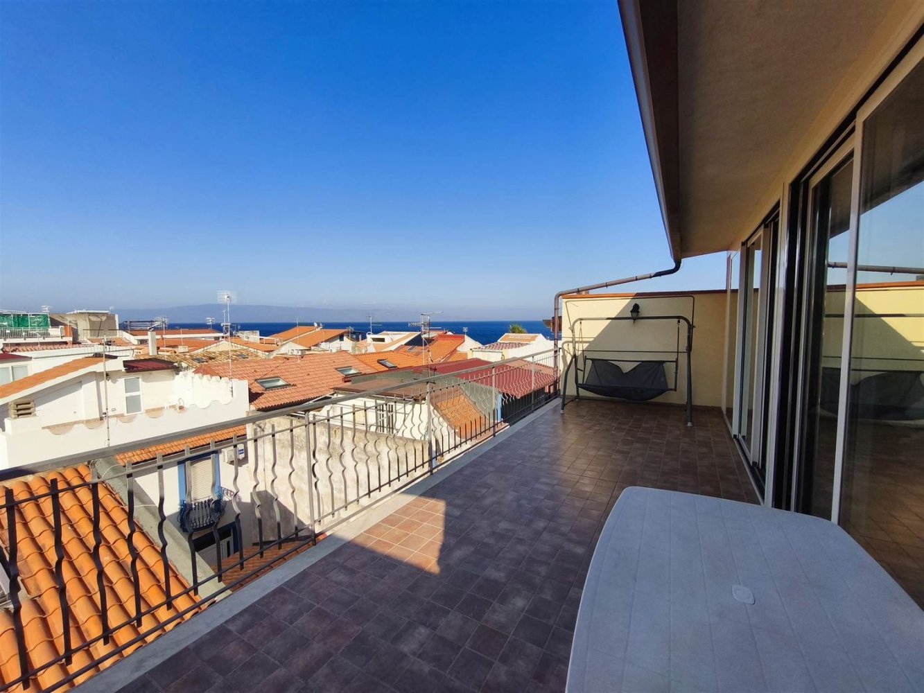 4 bedrooms Apartment in Nizza di Sicilia, Italy No. 325092