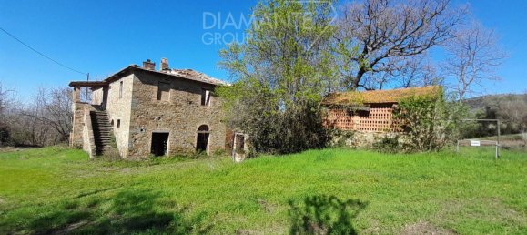 5 rooms House in Passignano sul Trasimeno, Italy No. 77528 3
