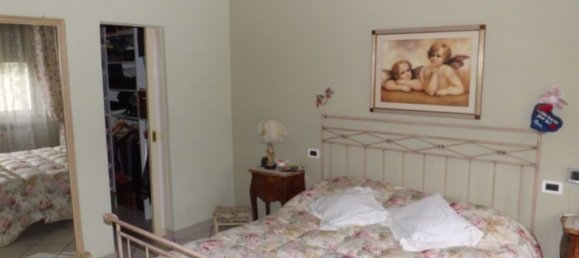 7 rooms Apartment in Poggibonsi, Italy No. 89608 9