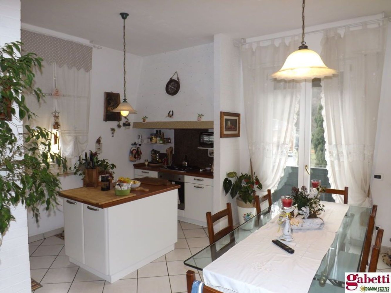 7 rooms Apartment in Poggibonsi, Italy No. 89608