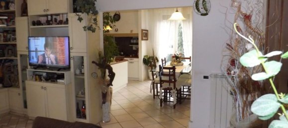 7 rooms Apartment in Poggibonsi, Italy No. 89608 6