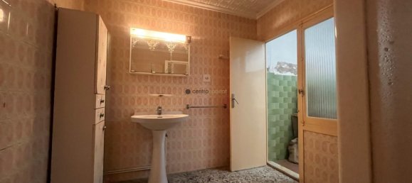 Apartamento de 3 dormitorios en Elda, Spain No. 172270 15