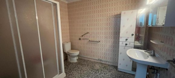 Apartamento de 3 dormitorios en Elda, Spain No. 172270 9