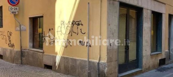 Propiedad comercial de 2 habitaciónes en Voghera, Italy No. 351371 2