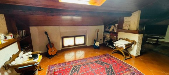 Casa de 7 habitaciónes en Prato, Italy No. 89837 46