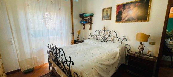 Casa de 7 habitaciónes en Prato, Italy No. 89837 12