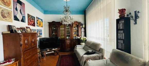 Casa de 7 habitaciónes en Prato, Italy No. 89837 6