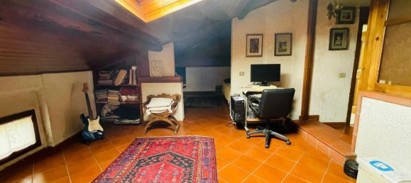 Casa de 7 habitaciónes en Prato, Italy No. 89837 44