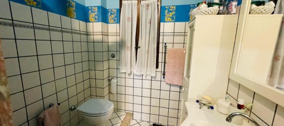 Casa de 7 habitaciónes en Prato, Italy No. 89837 30