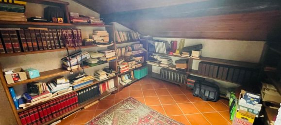 Casa de 7 habitaciónes en Prato, Italy No. 89837 32