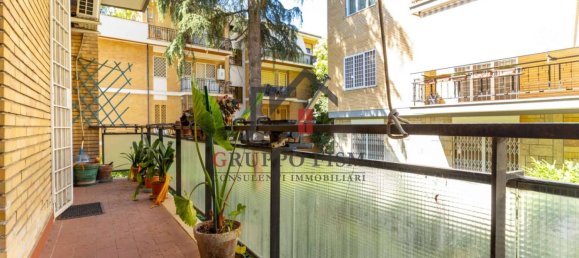 4 bedrooms Apartment in Rome, Italy No. 331116 4