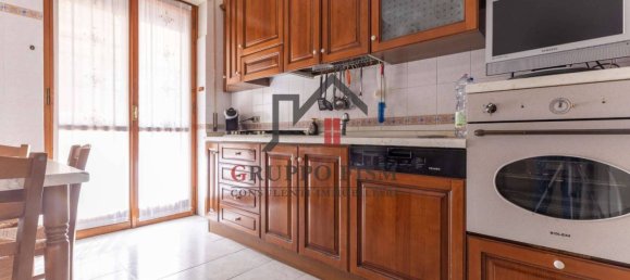 4 bedrooms Apartment in Rome, Italy No. 331116 9