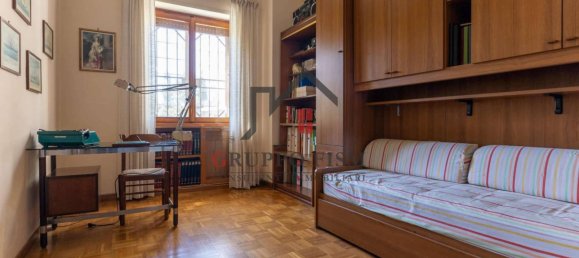 4 bedrooms Apartment in Rome, Italy No. 331116 21