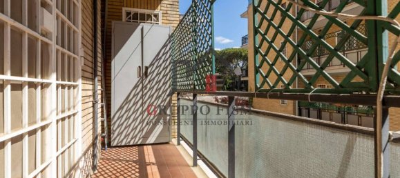 4 bedrooms Apartment in Rome, Italy No. 331116 12