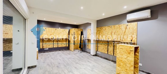 Gewerbliche Immobilie in Auneau, France 49m², Nr. 43847 3