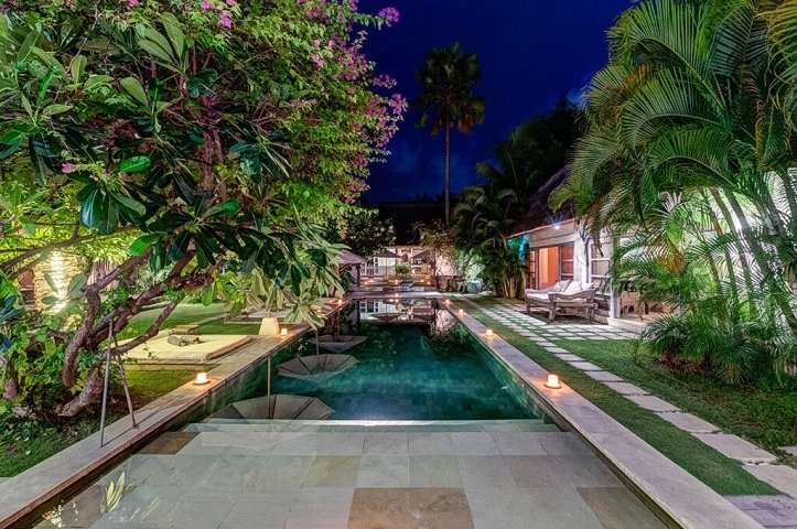 10 غرف نوم فيلا في Seminyak, Indonesia رقم 2856