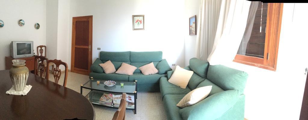 300m² Building in Guimar, Spain No. 157782