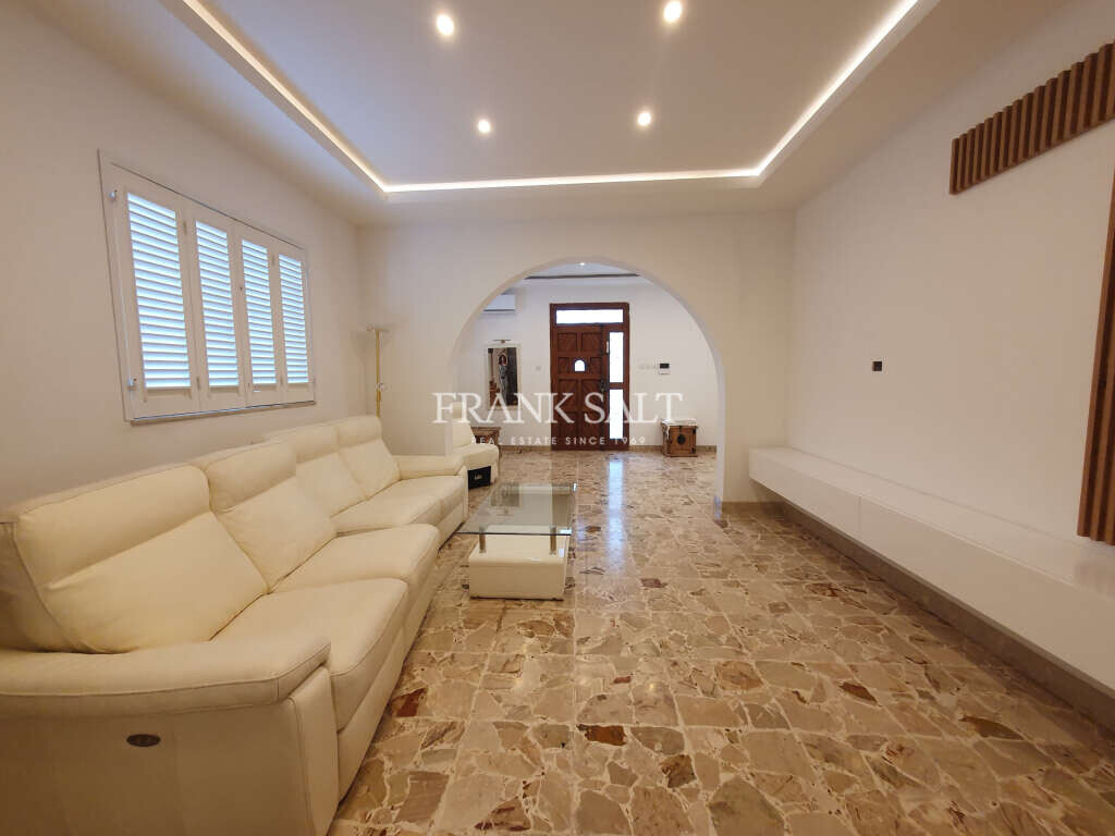 4 bedrooms Villa in Balzan, Malta No. 11449