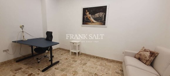 4 bedrooms Villa in Balzan, Malta No. 11449 4