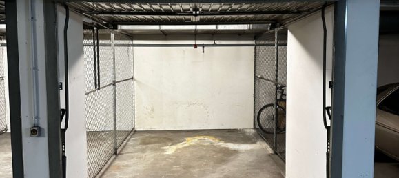  موقف سيارات في Munich, Germany رقم 353232 5