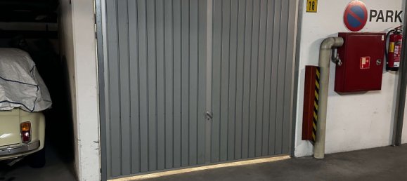  موقف سيارات في Munich, Germany رقم 353232 8