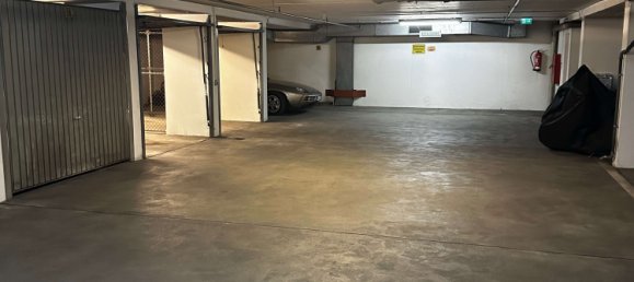  موقف سيارات في Munich, Germany رقم 353232 4