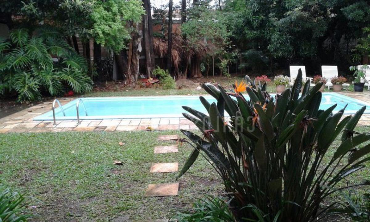 Casa de 4 dormitorios en Sao Paulo, Brazil No. 593590