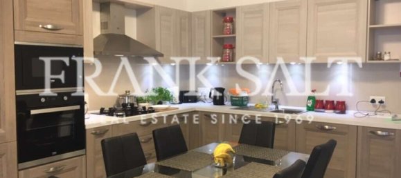 2 bedrooms Penthouse in Xewkija, Malta No. 5718 3