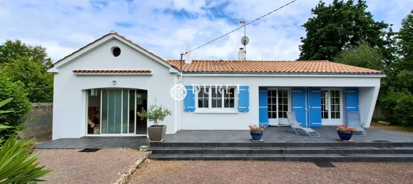 3 bedrooms House in Soullans, France No. 98926 11