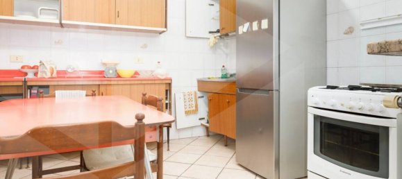 9 rooms Building in Rome, Italy No. 28358 2